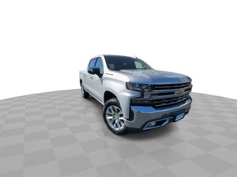 Certified 2020 Chevrolet Silverado 1500 LTZ w/ LTZ Premium Package AWD/4WD image 5