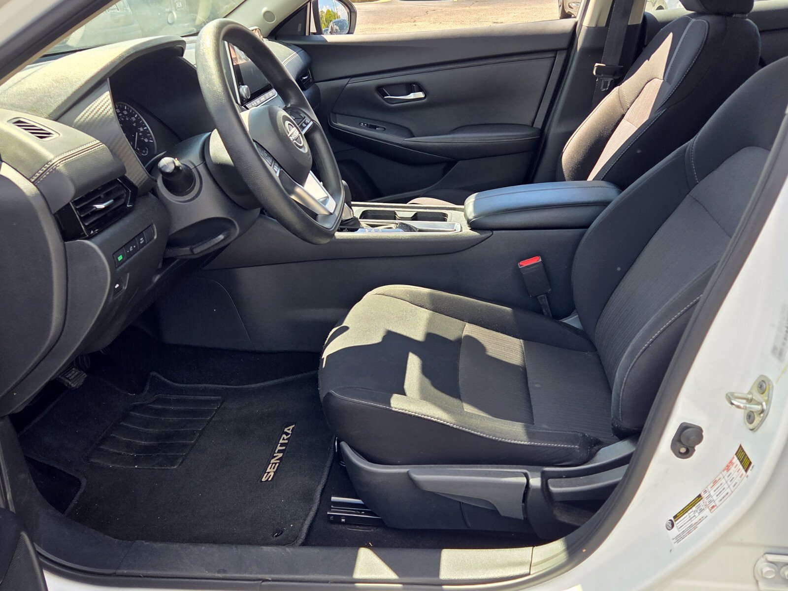 Used 2024 Nissan Sentra SV FWD image 5