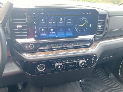 Used 2023 Chevrolet Silverado 1500 LT AWD/4WD image 24