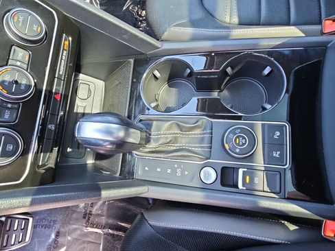 Used 2022 Volkswagen Atlas SEL Premium AWD/4WD image 27