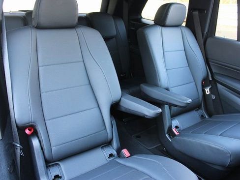 Used 2025 Mercedes-Benz GLS 450 4MATIC image 17