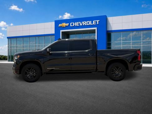Used 2025 Chevrolet Silverado 1500 High Country w/ Midnight Edition AWD/4WD image 4