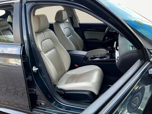 Used 2024 Honda Civic EX-L image 27