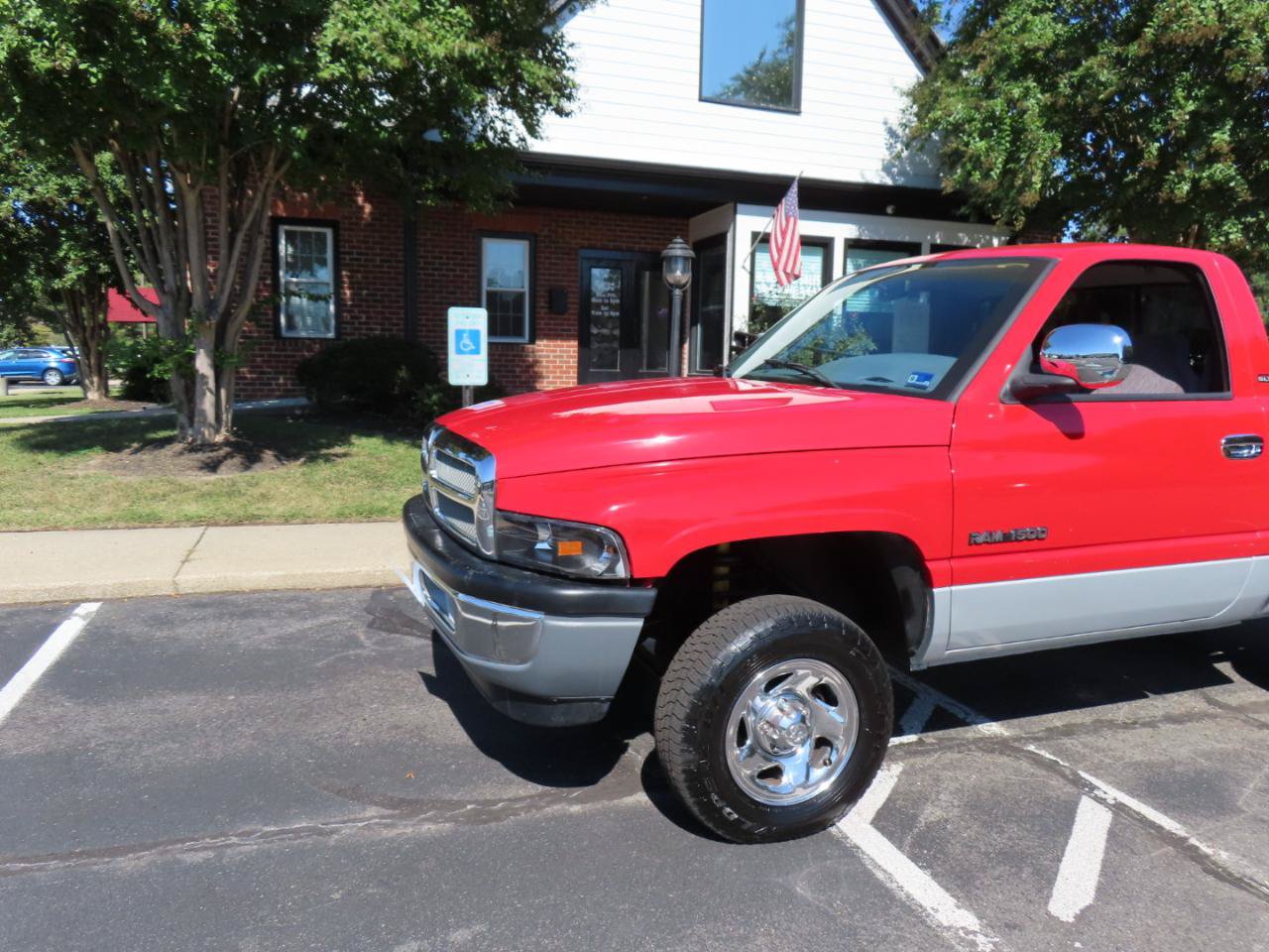 Used 1998 Dodge Ram 1500 Truck 4x4 Regular Cab image 2