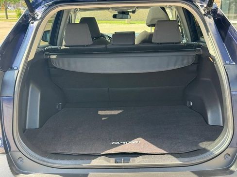 Used 2019 Toyota RAV4 XLE w/ Convenience Package AWD/4WD image 9