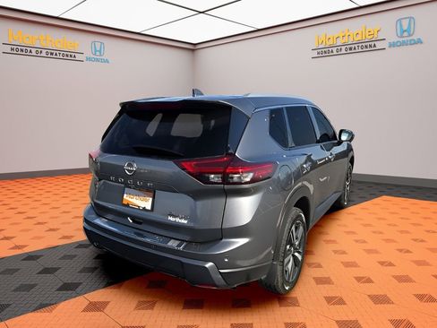 Used 2025 Nissan Rogue SL w/ SL Premium Package image 5