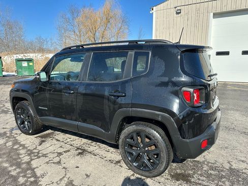 Used 2022 Jeep Renegade Altitude w/ Convenience Group image 16