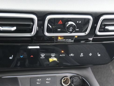 New 2026 Nissan Sentra SV w/ SV Convenience Package FWD image 10