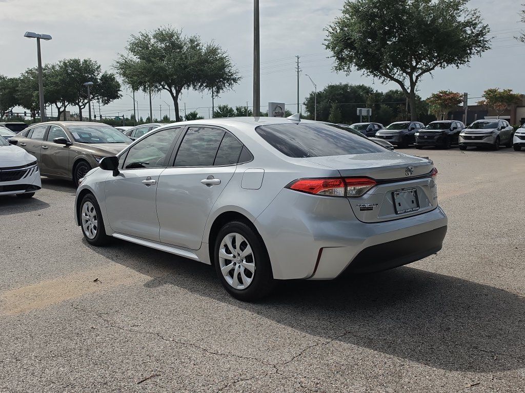 Used 2026 Toyota Corolla LE FWD image 6