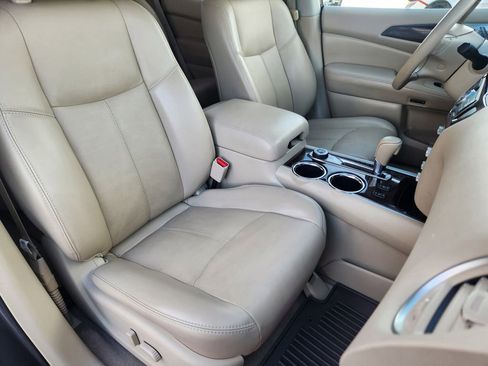 Used 2014 Nissan Pathfinder SL w/ SL Tech Package image 18
