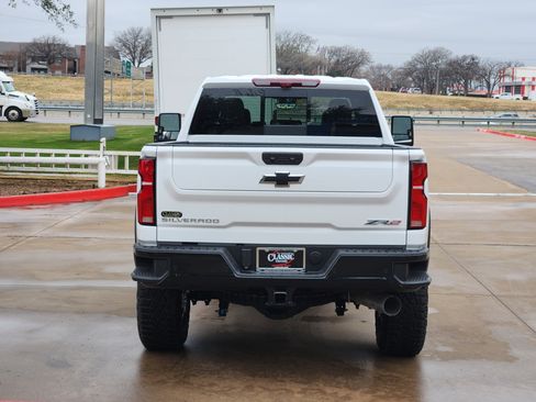 New 2026 Chevrolet Silverado 2500 ZR2 image 14