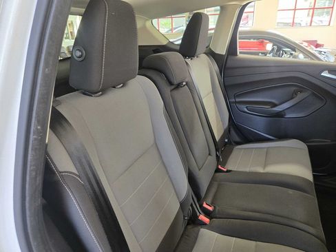 Used 2016 Ford Escape SE w/ Equipment Group 201A AWD/4WD image 25