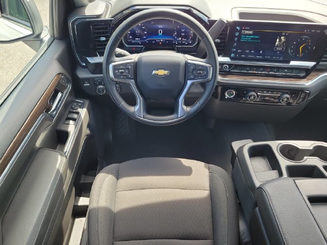 Certified 2024 Chevrolet Silverado 1500 LT AWD/4WD image 15
