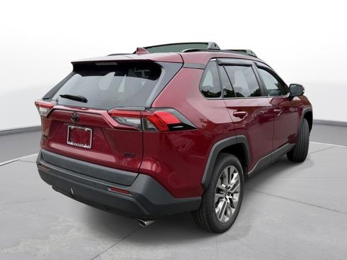 Certified 2021 Toyota RAV4 XLE Premium FWD image 6