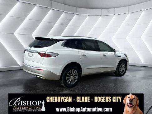 Used 2023 Buick Enclave Essence AWD/4WD image 18