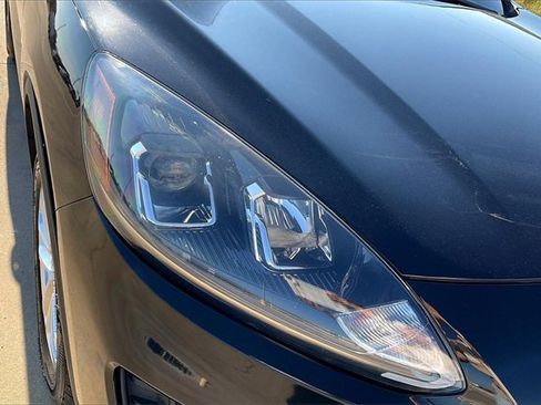 Used 2021 Ford Escape SE image 29