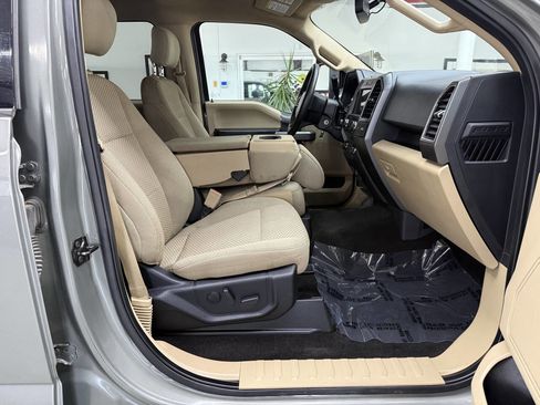 Used 2019 Ford F150 XLT w/ Equipment Group 302A Luxury AWD/4WD image 17