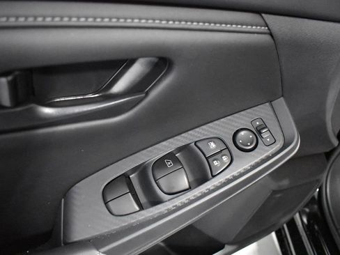 Certified 2025 Nissan Sentra S FWD image 15