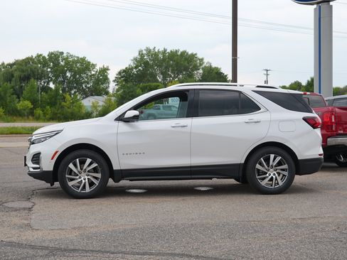 Used 2023 Chevrolet Equinox Premier AWD/4WD image 7