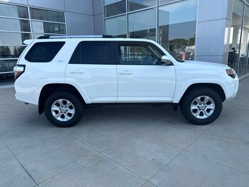 Used 2019 Toyota 4Runner SR5 Premium AWD/4WD image 8