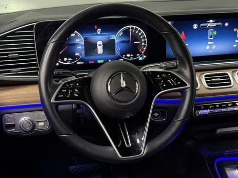 Used 2025 Mercedes-Benz GLE 450e 4MATIC image 36