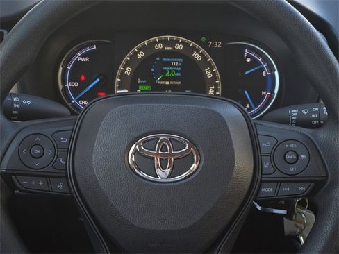 Certified 2025 Toyota RAV4 LE image 24