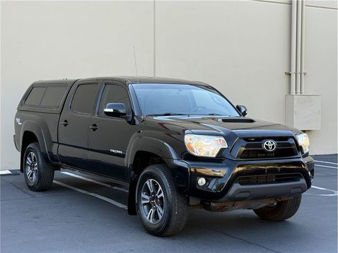 Used 2013 Toyota Tacoma PreRunner RWD image 2