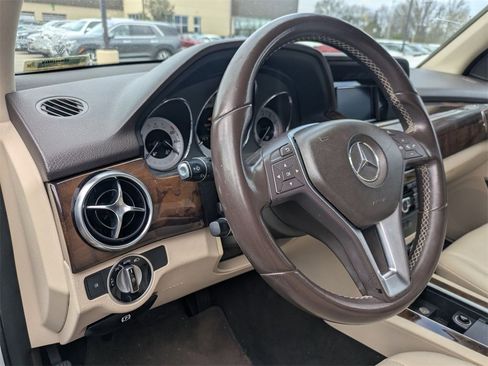 Used 2015 Mercedes-Benz GLK 350 2WD image 7