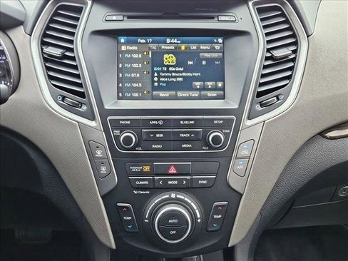 Used 2017 Hyundai Santa Fe Sport image 13