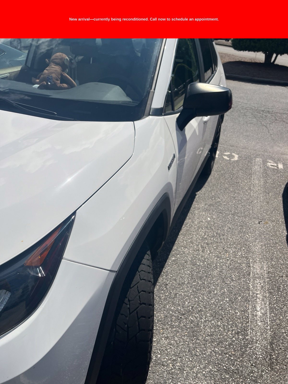 Used 2019 Toyota RAV4 LE AWD/4WD image 5