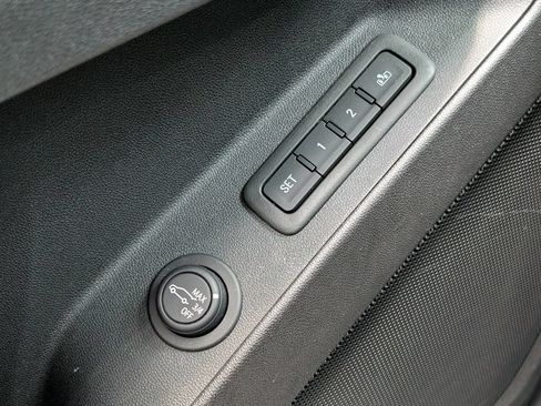 Used 2024 Chevrolet Equinox Premier FWD image 35