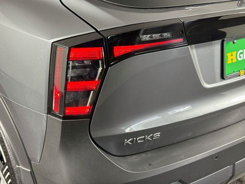 Used 2026 Nissan Kicks SV FWD image 36