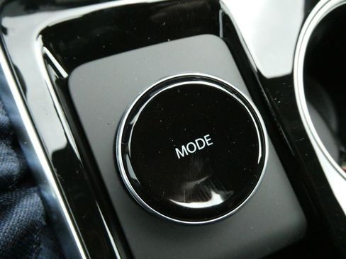 New 2027 Chevrolet Equinox LT FWD image 25