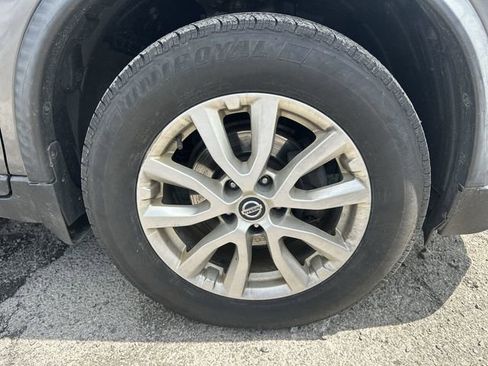 Used 2018 Nissan Rogue SV AWD/4WD image 22