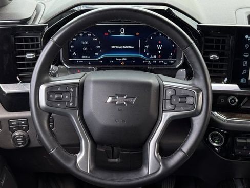 Used 2023 Chevrolet Silverado 1500 LT Trail Boss w/ Convenience Package II AWD/4WD image 13