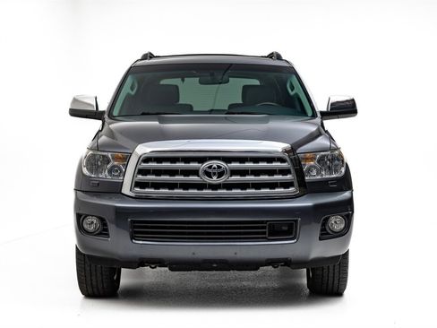 Used 2016 Toyota Sequoia Platinum image 3