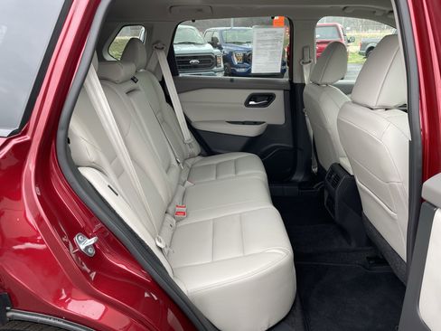 Used 2023 Nissan Rogue SL w/ SL Premium Package image 42