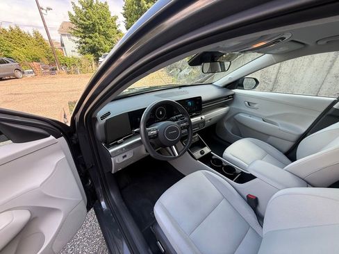 Certified 2024 Hyundai Kona SEL FWD image 15