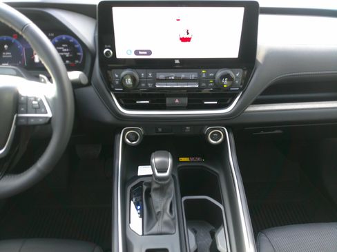 Used 2024 Toyota Grand Highlander Platinum image 34