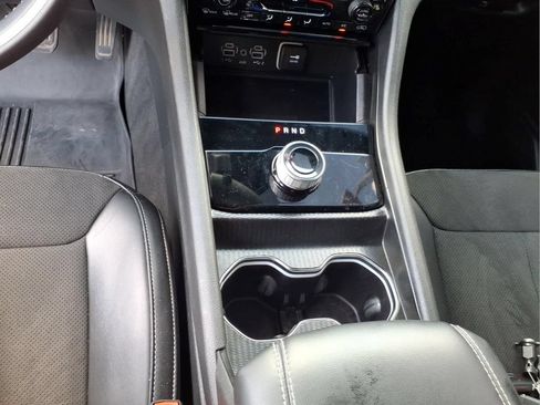 Used 2024 Jeep Grand Cherokee Altitude AWD/4WD image 18