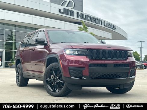 Used 2025 Jeep Grand Cherokee L Laredo RWD image 1