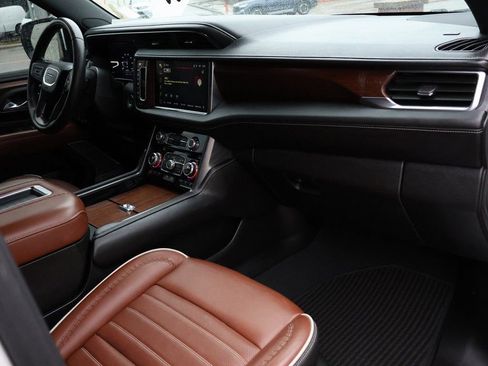 Certified 2024 GMC Yukon Denali Ultimate image 13