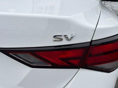 Used 2024 Nissan Sentra SV FWD image 7