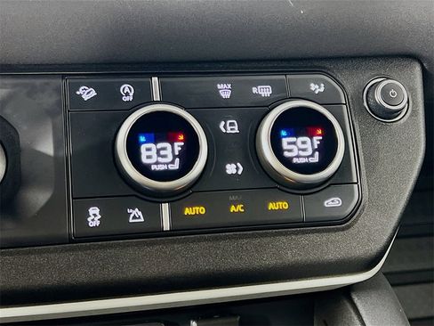 Used 2023 Land Rover Defender 110 X-Dynamic SE image 16