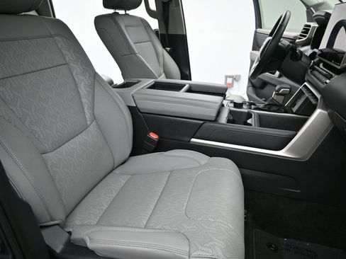 Used 2024 Toyota Tundra Limited w/ Power Package AWD/4WD image 7