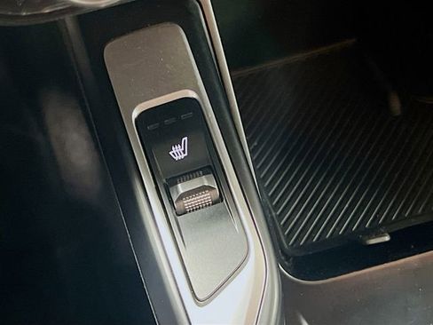 Used 2024 Kia Sorento S image 21