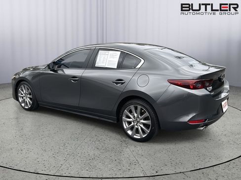 Used 2020 MAZDA MAZDA3 Select Package image 3
