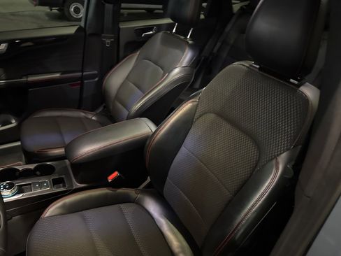 Certified 2023 Ford Escape ST-Line w/ Tech Pack #1 image 23