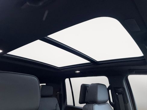 New 2026 GMC Yukon XL Denali w/ Denali Reserve Package image 15