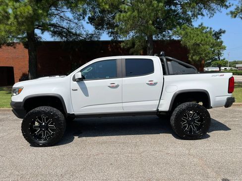 Used 2019 Chevrolet Colorado ZR2 w/ ZR2 Dusk Special Edition AWD/4WD image 2